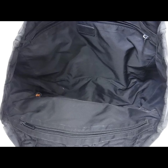 Chanel mini line MM tote - Picture 2 of 6